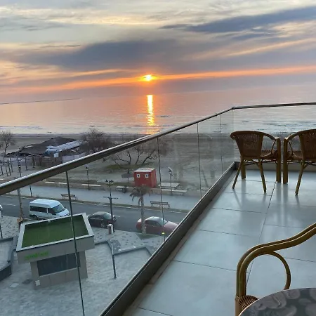 Alezzi Beach Nofomo Seaview Năvodari